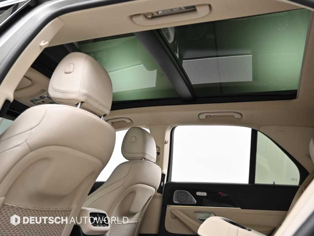 Mercedes-Benz GLE-Class — photo 19