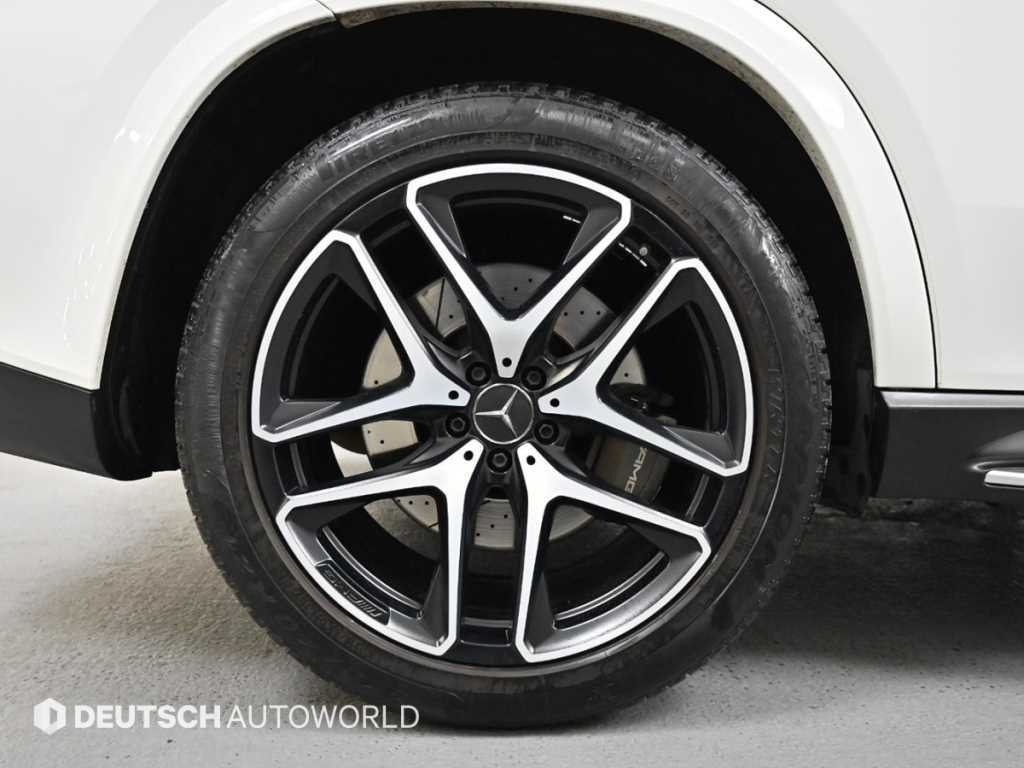 Mercedes-Benz GLE-Class — photo 05