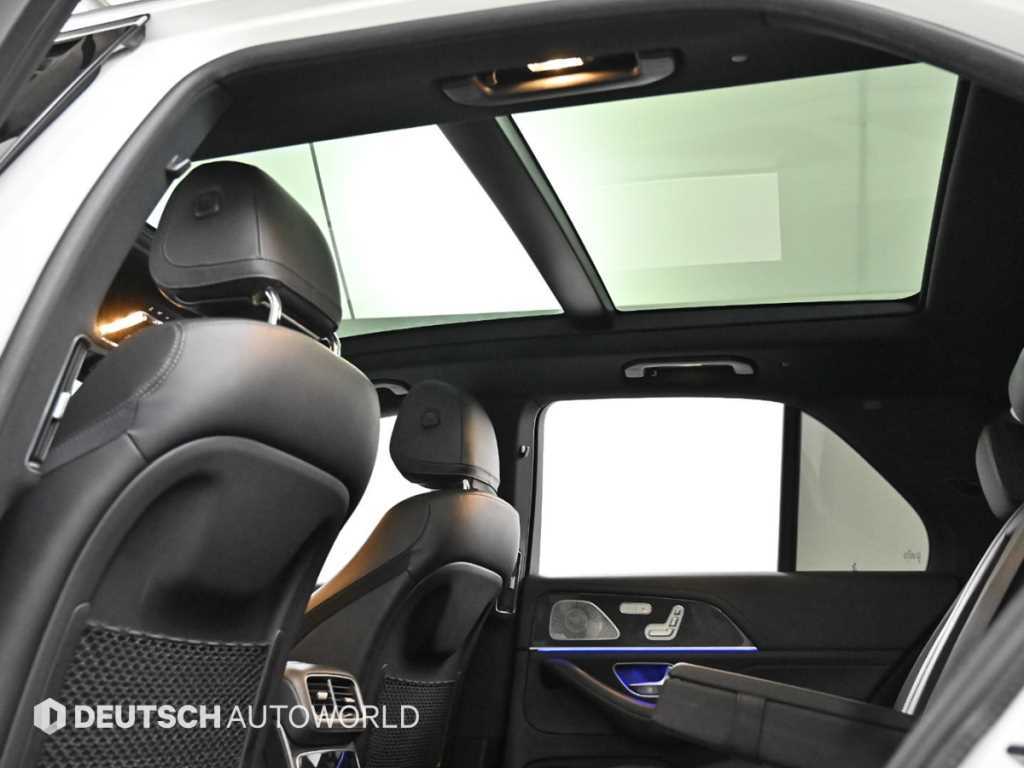 Mercedes-Benz GLE-Class — photo 19