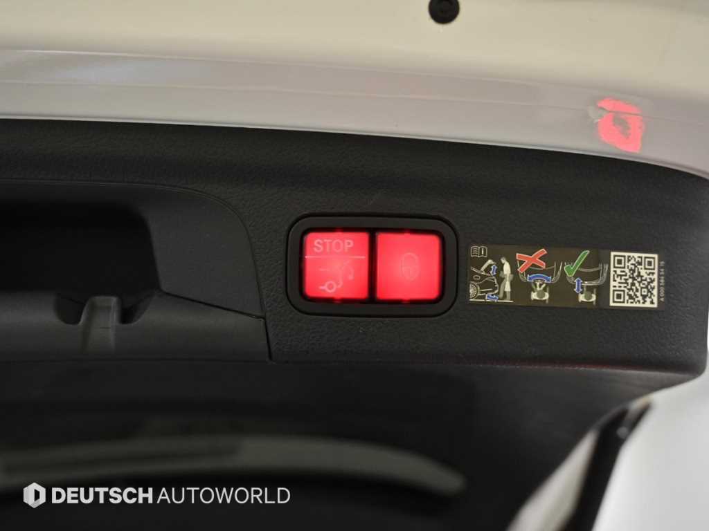 Mercedes-Benz GLE-Class — photo 20