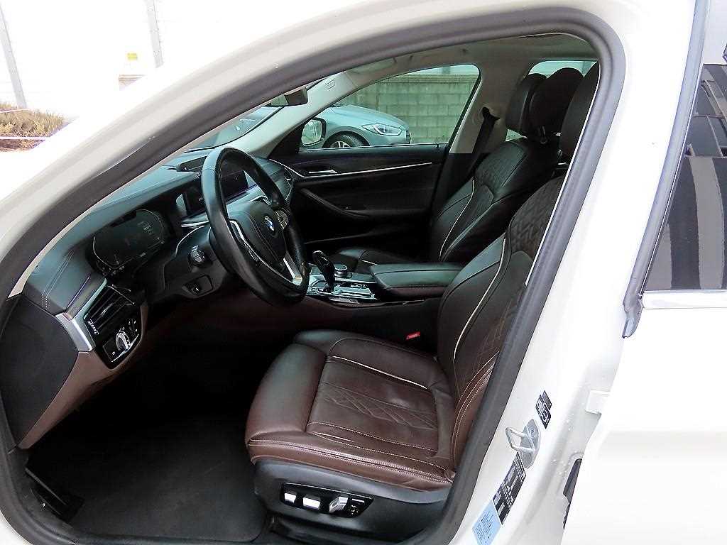 BMW 5-Series — photo 05