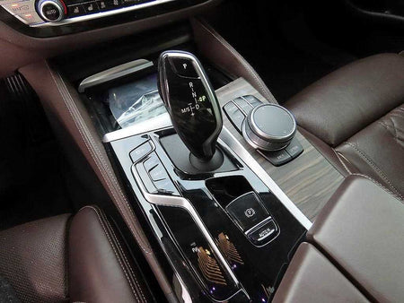 BMW 5-Series — photo 11