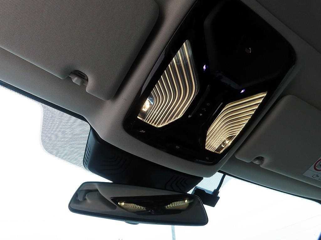 BMW 5-Series — photo 15