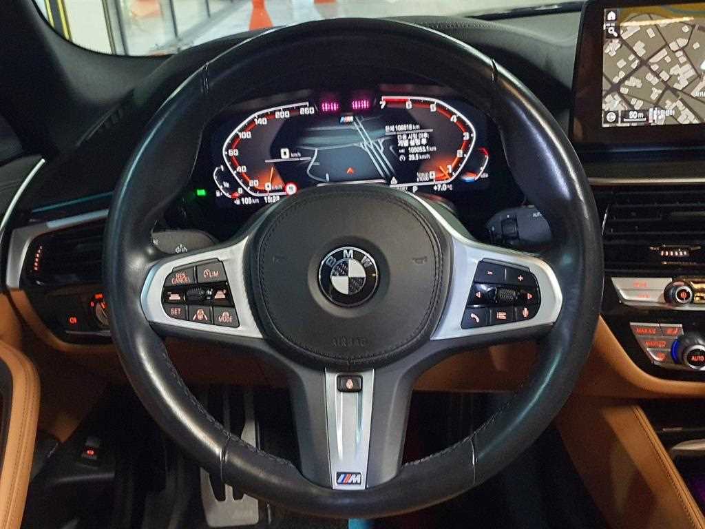 BMW 5-Series — photo 08