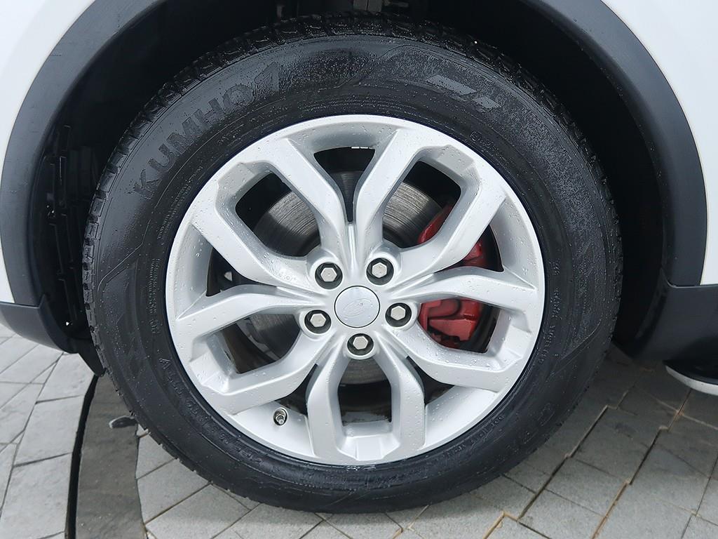 Land Rover Discovery — photo 08
