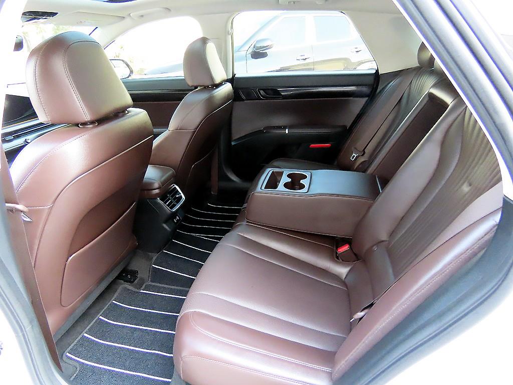 Hyundai Grandeur — photo 06