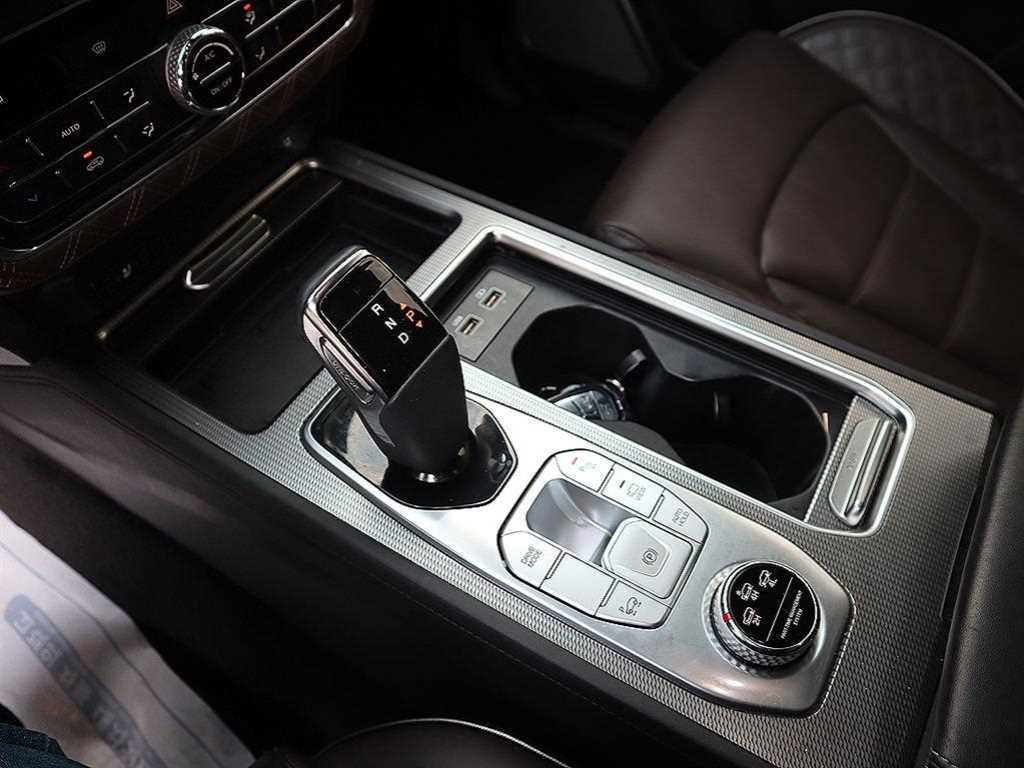 KGM Rexton — photo 10