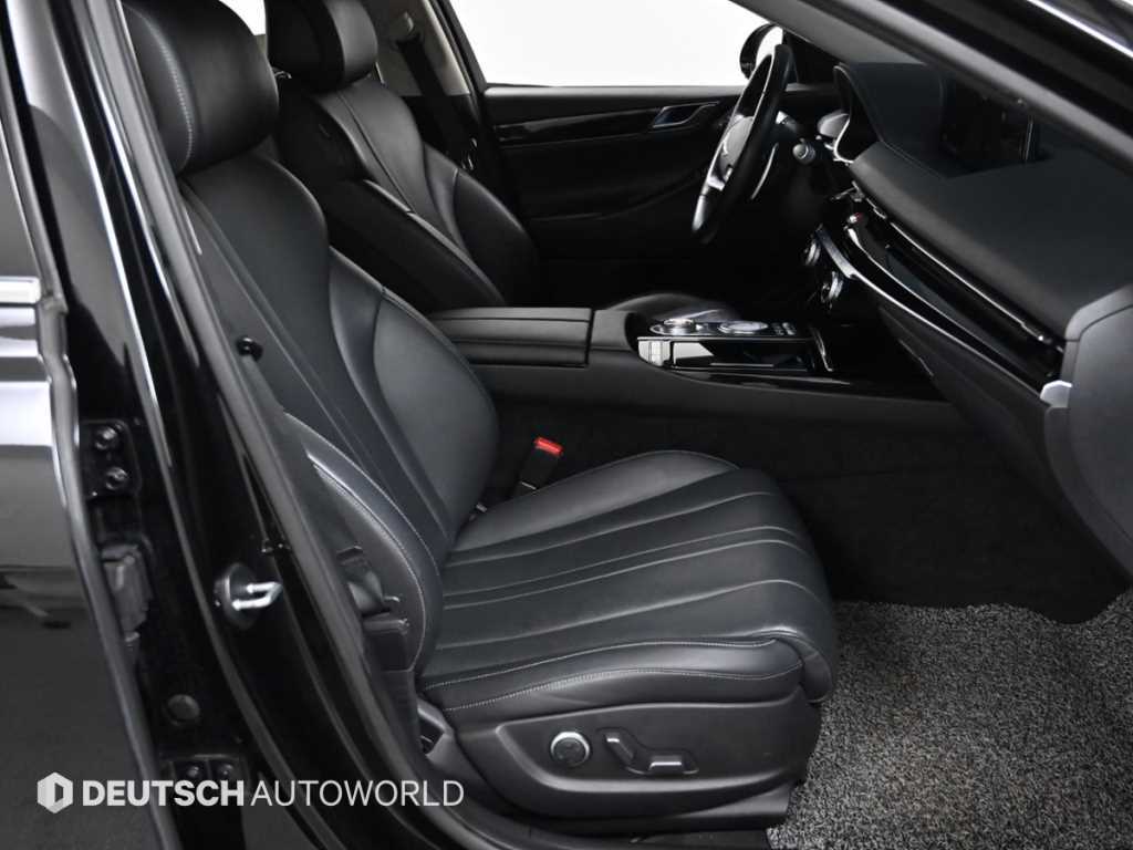 Genesis G80 — photo 10