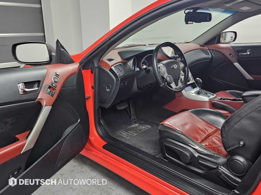 Hyundai Genesis — photo 11