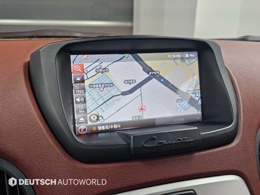 Hyundai Genesis — photo 18