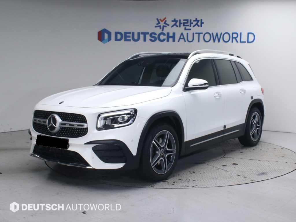 Mercedes-Benz GLB-Class — photo 01