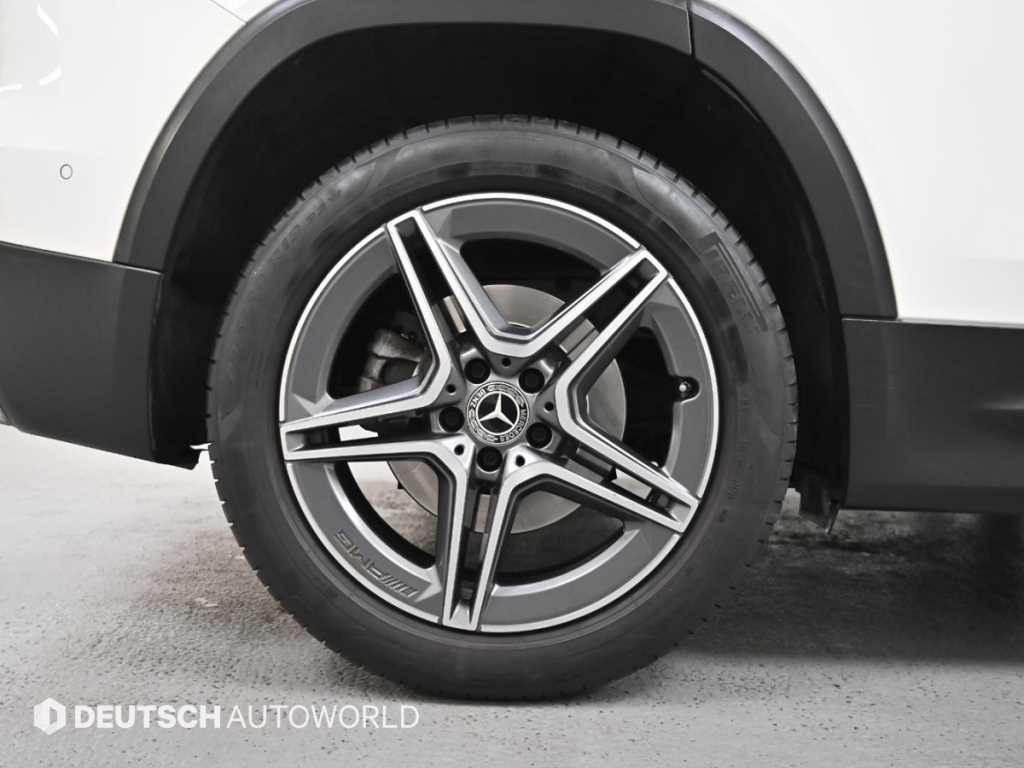 Mercedes-Benz GLB-Class — photo 05
