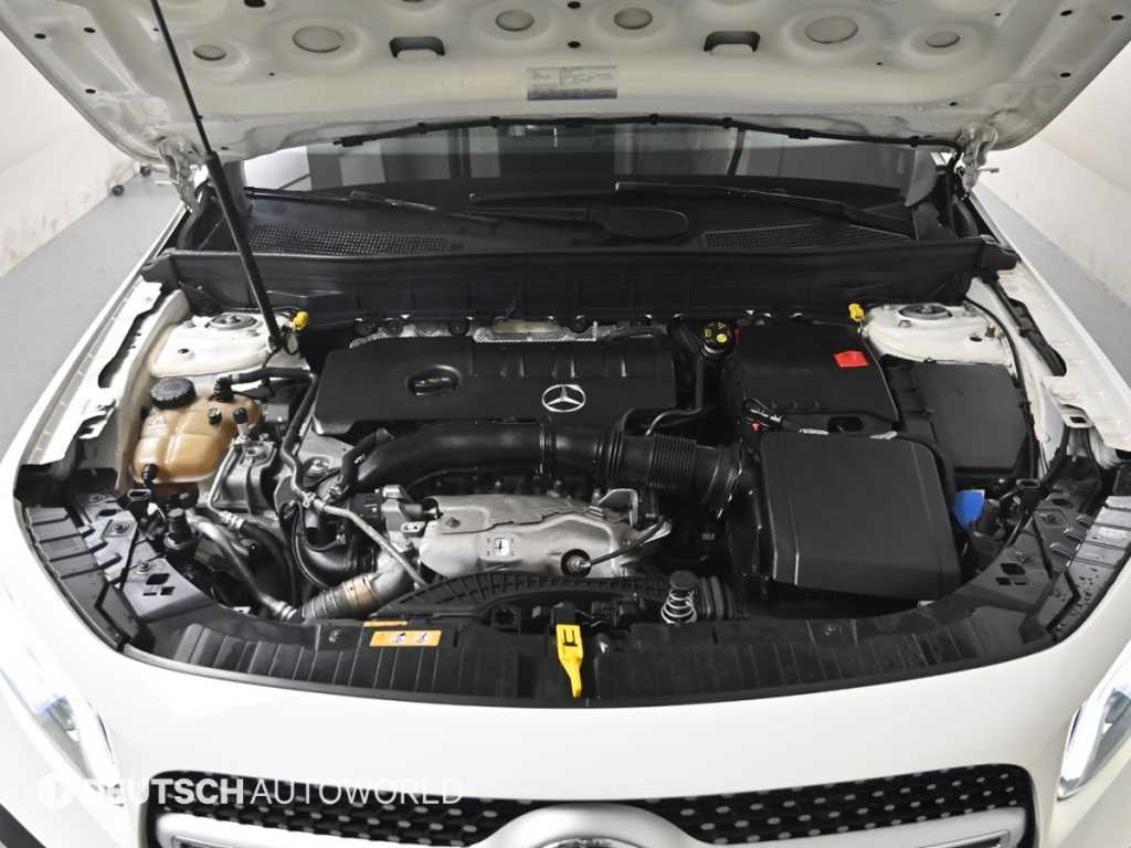Mercedes-Benz GLB-Class — photo 06