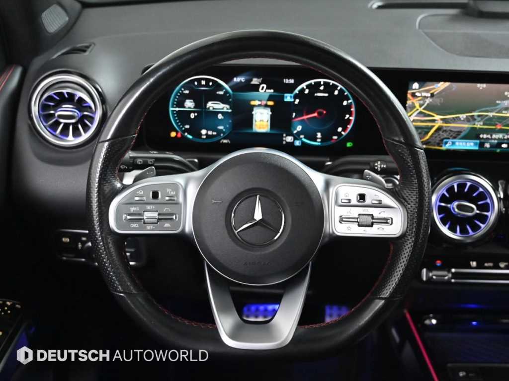 Mercedes-Benz GLB-Class — photo 13
