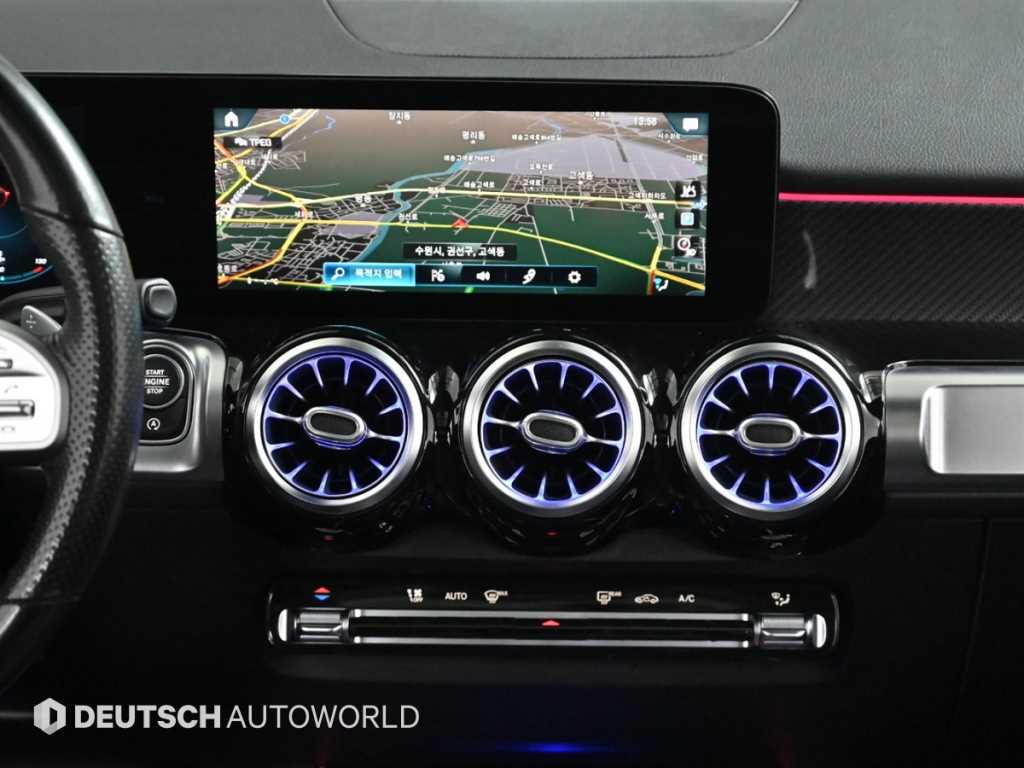 Mercedes-Benz GLB-Class — photo 14