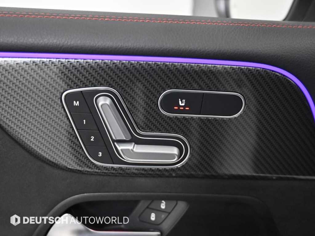 Mercedes-Benz GLB-Class — photo 17