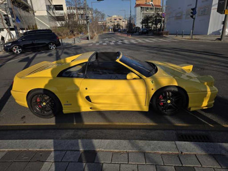 Ferrari F355 — photo 10