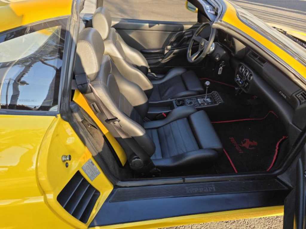 Ferrari F355 — photo 16