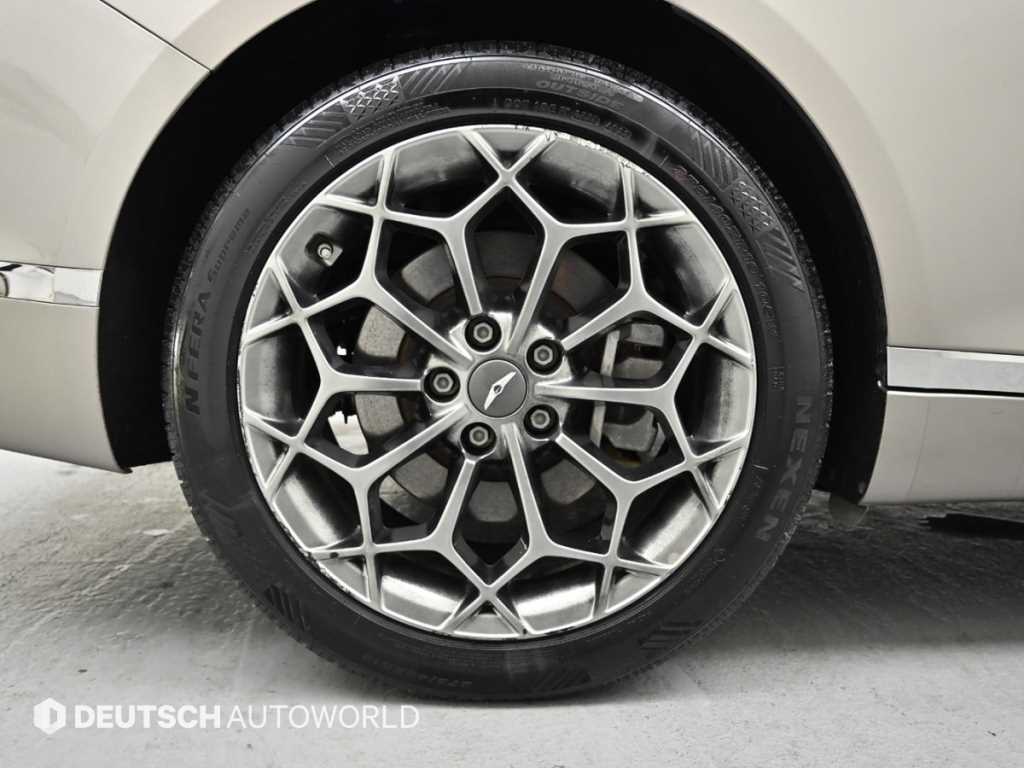 Genesis G80 — photo 05