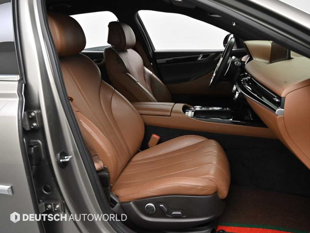 Genesis G80 — photo 10