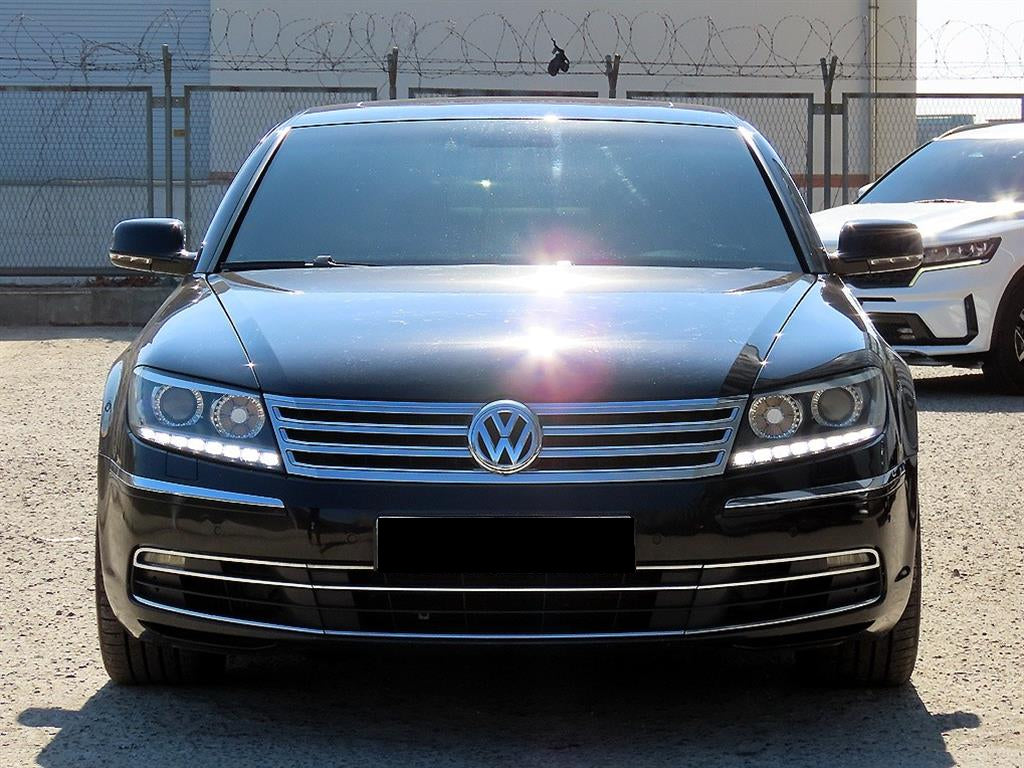 Volkswagen Phaeton — photo 01