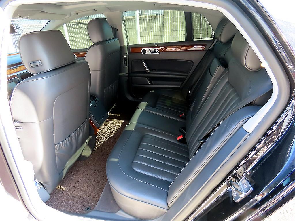Volkswagen Phaeton — photo 06