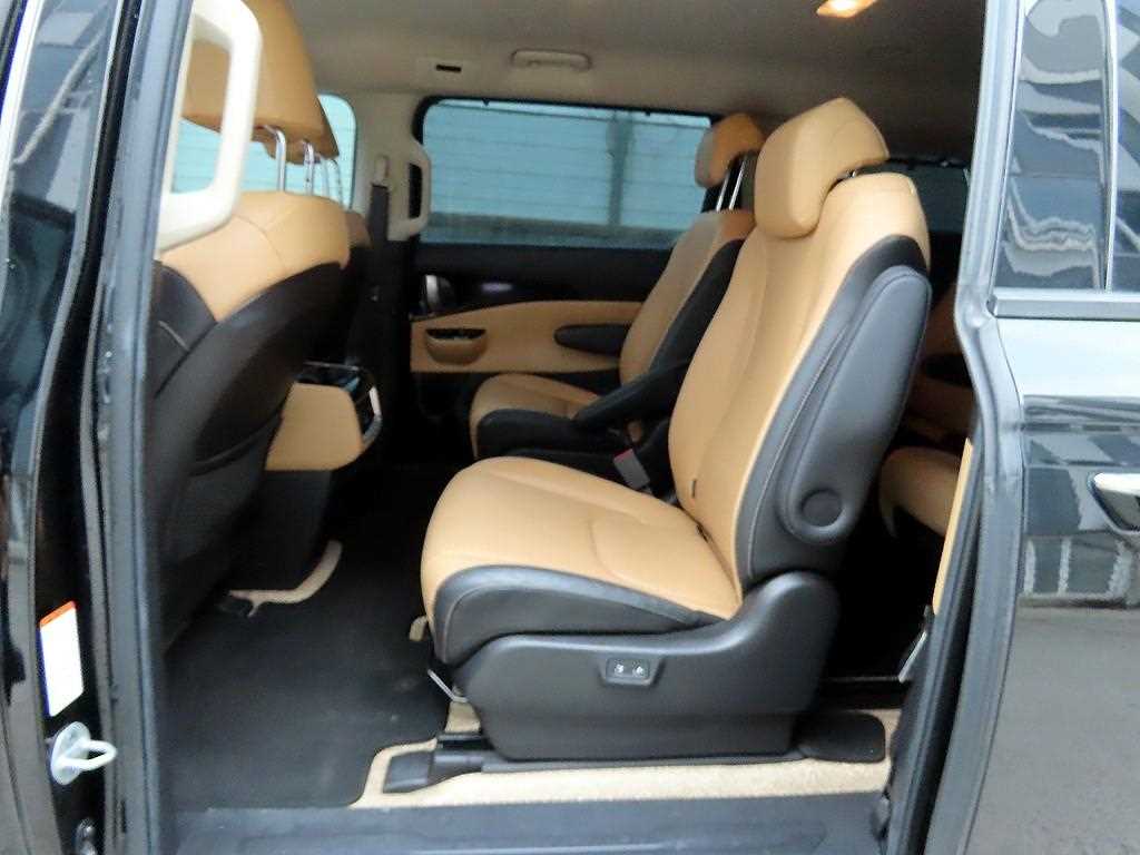 Kia Carnival — photo 06