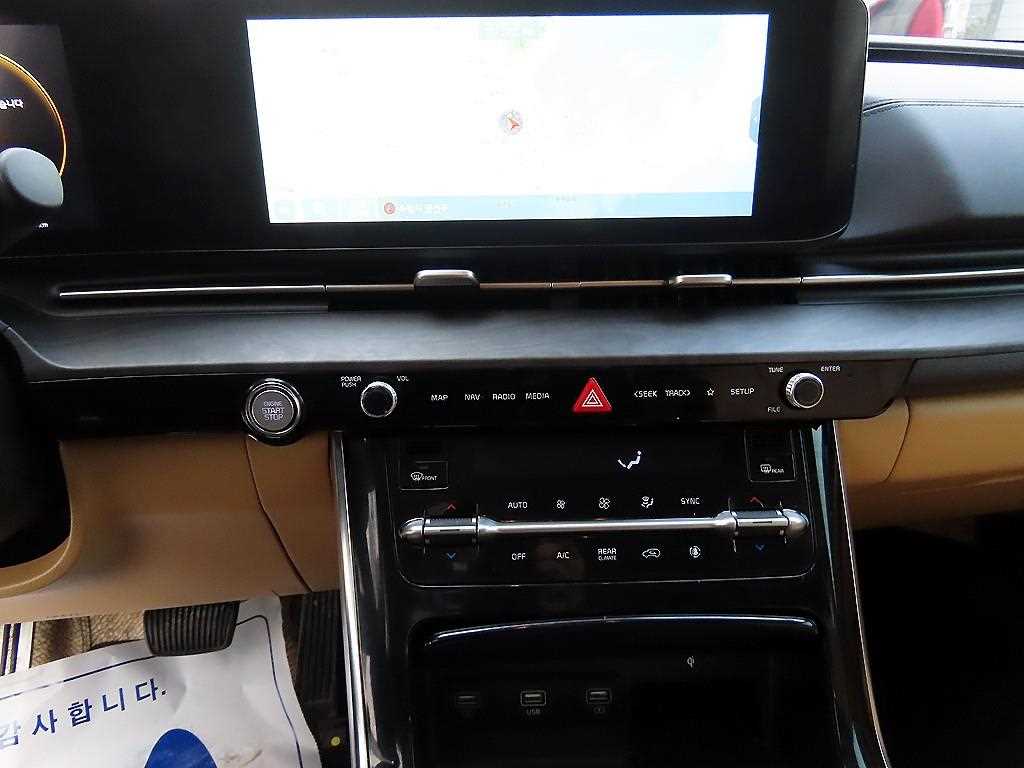 Kia Carnival — photo 12