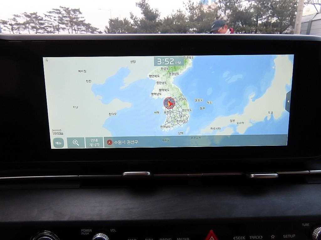 Kia Carnival — photo 13