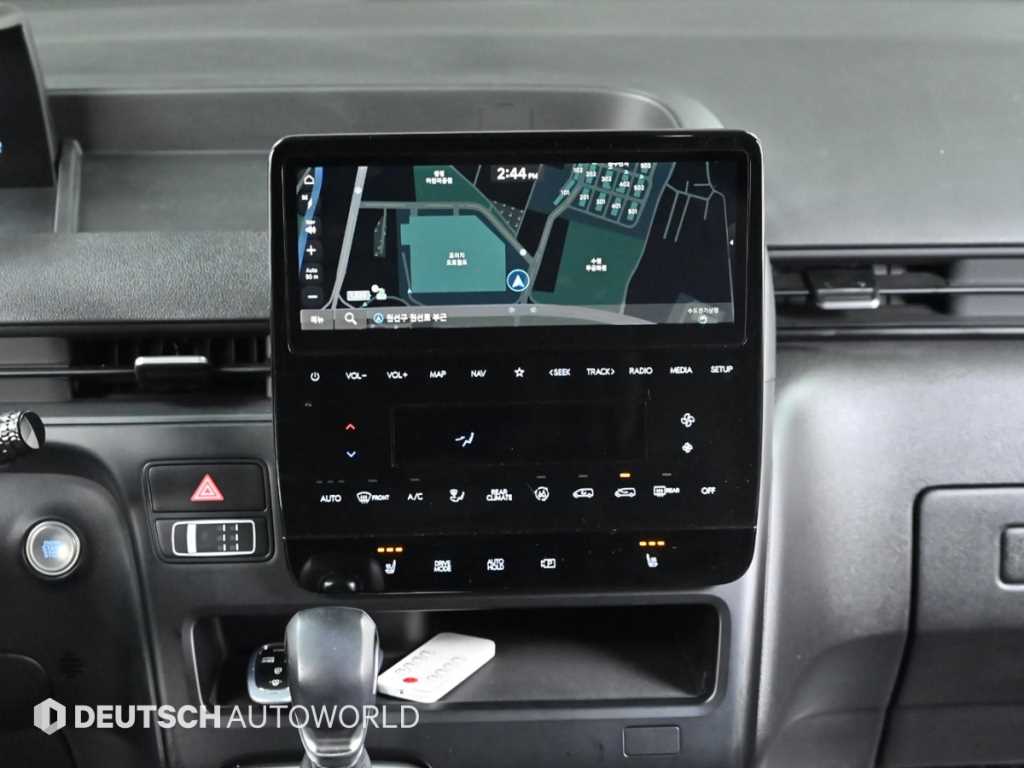 Hyundai Staria — photo 14