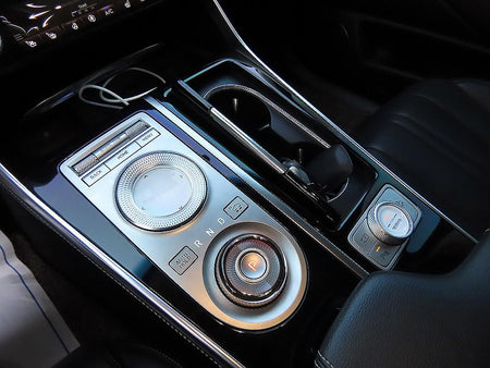 Genesis GV80 — photo 11