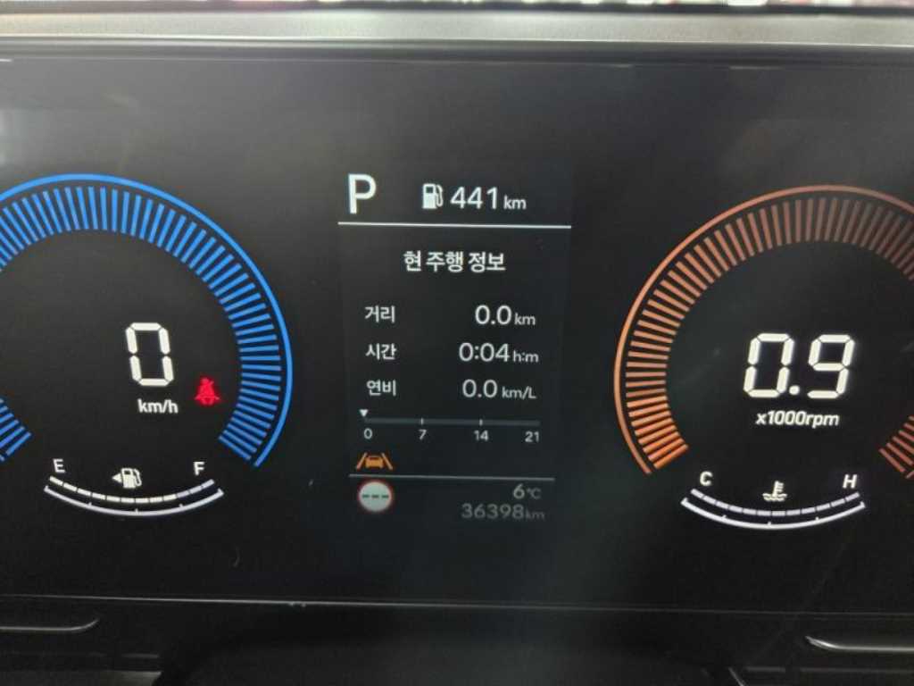 Hyundai Kona — photo 17