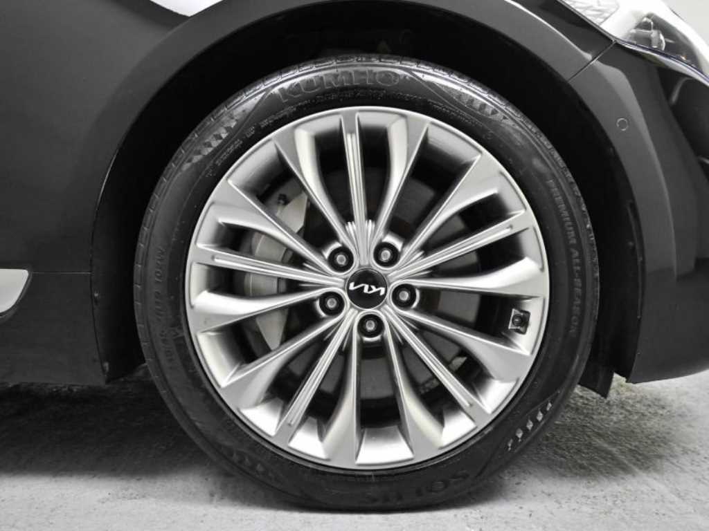 Kia K9 — photo 05