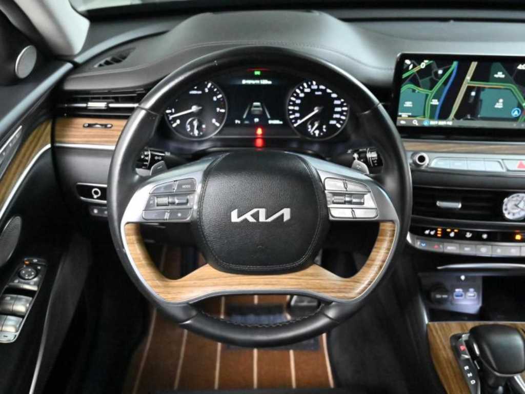 Kia K9 — photo 13