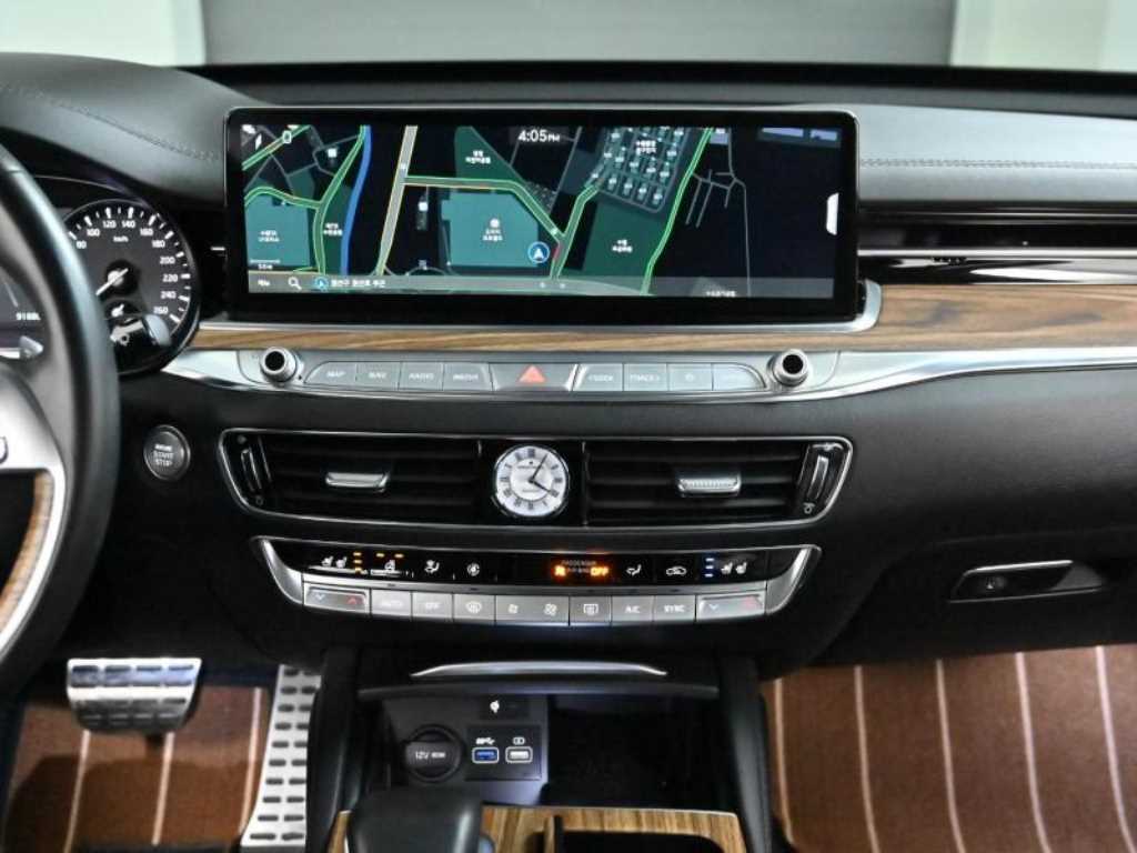 Kia K9 — photo 14