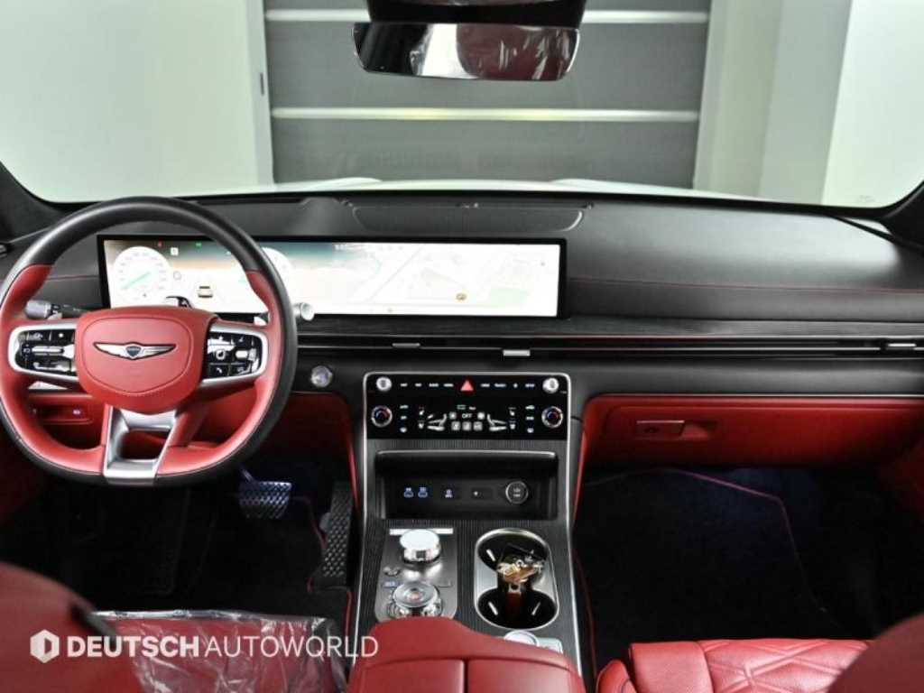 Genesis GV80 — photo 01