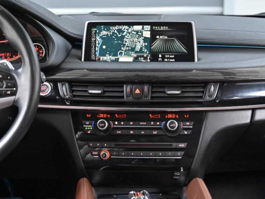 BMW X6 — photo 14
