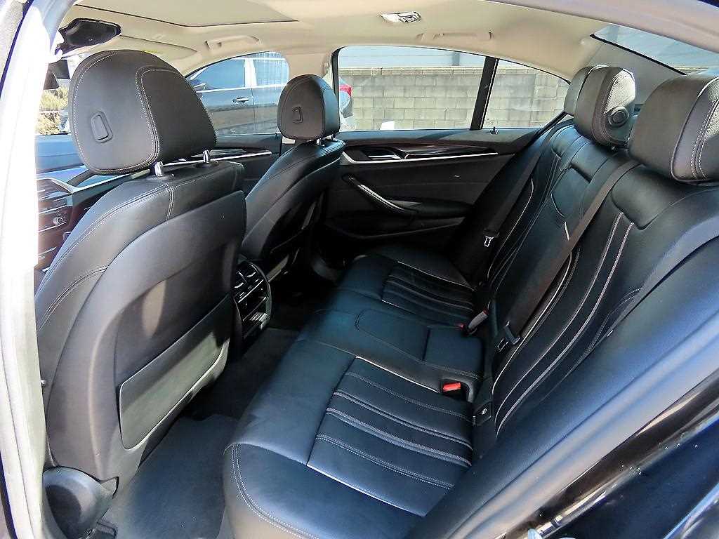 BMW 5-Series — photo 06