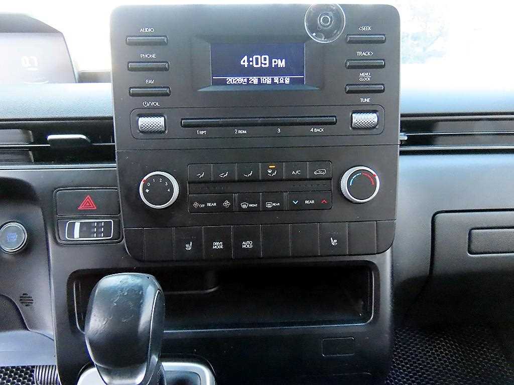 Hyundai Staria — photo 14