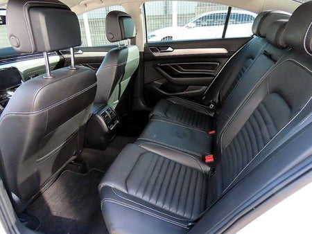 Volkswagen Passat — photo 06