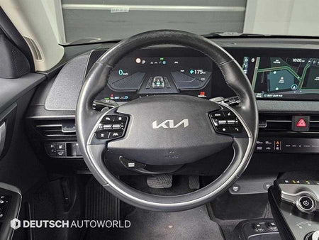 Kia EV6 — photo 13