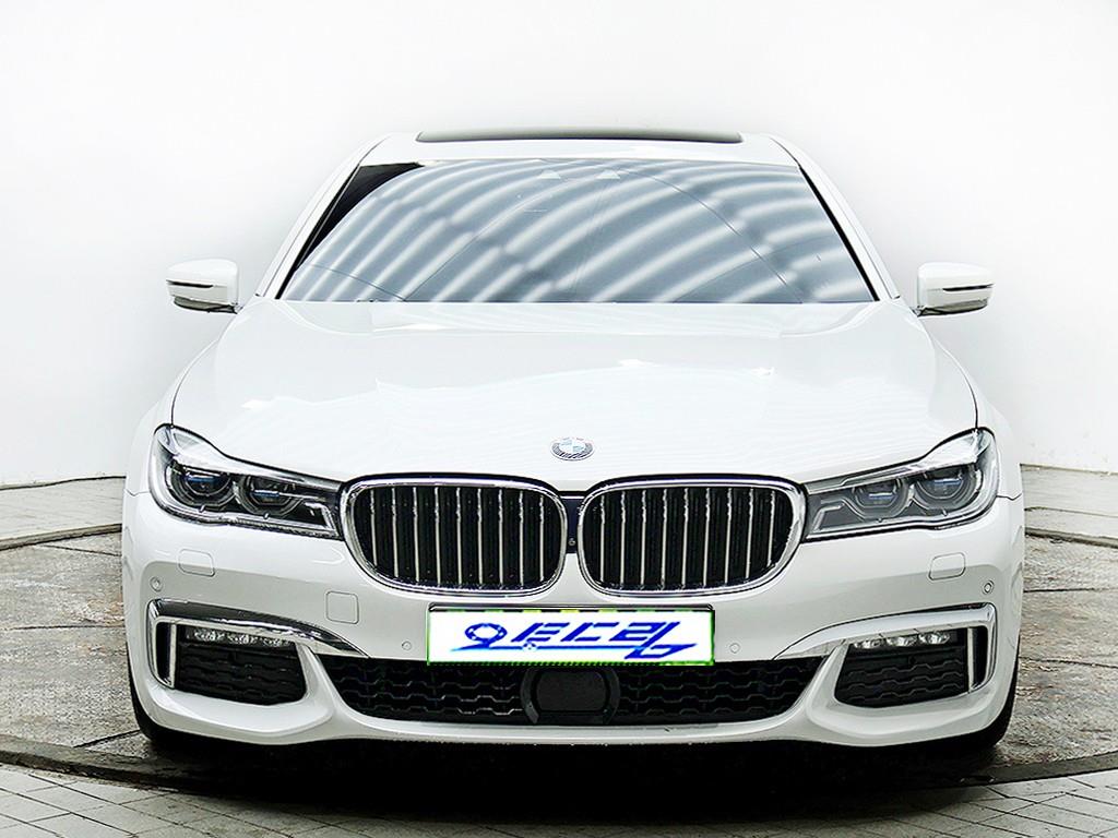 BMW 7-Series — photo 01