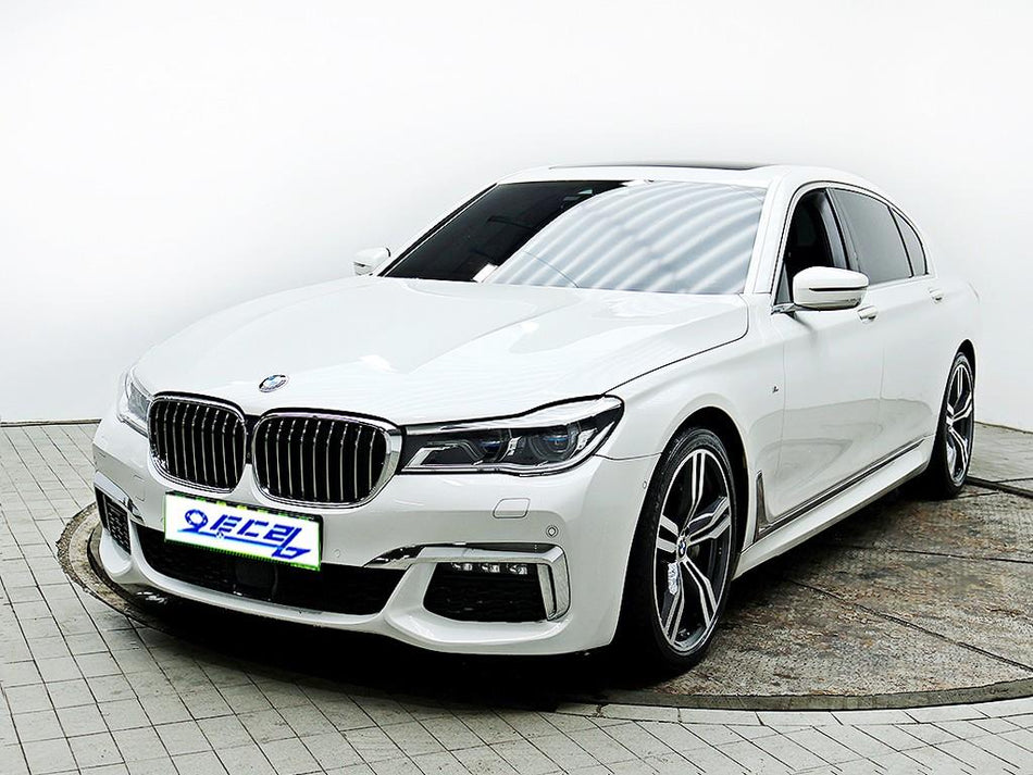 BMW 7-Series — photo 02