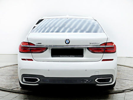 BMW 7-Series — photo 03