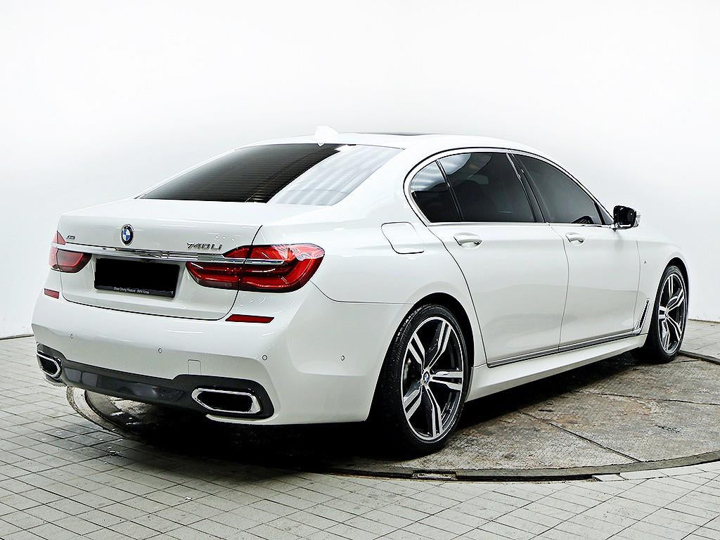 BMW 7-Series — photo 04
