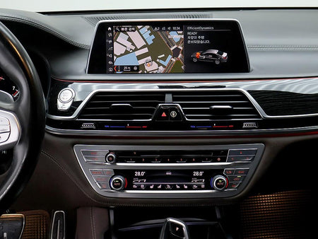 BMW 7-Series — photo 09