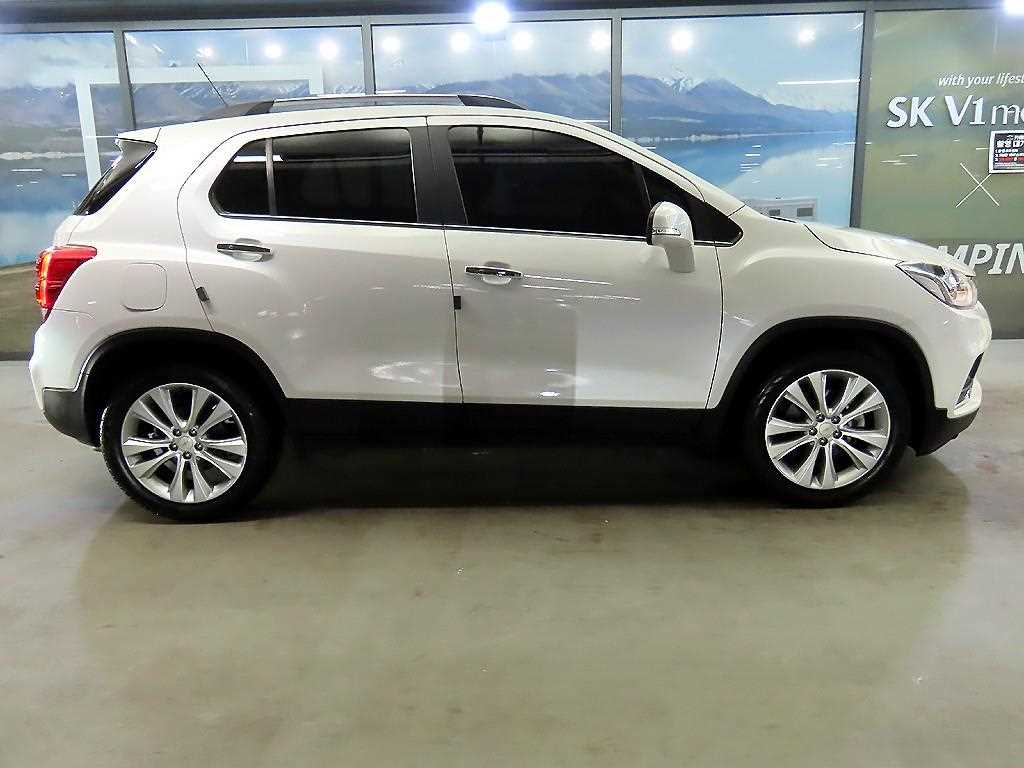 CHEVROLET Trax — photo 03