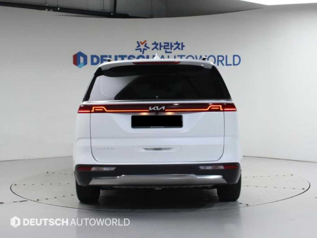 Kia Carnival — photo 04