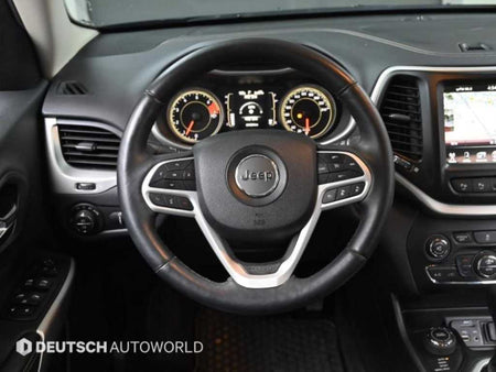 Jeep Cherokee — photo 06