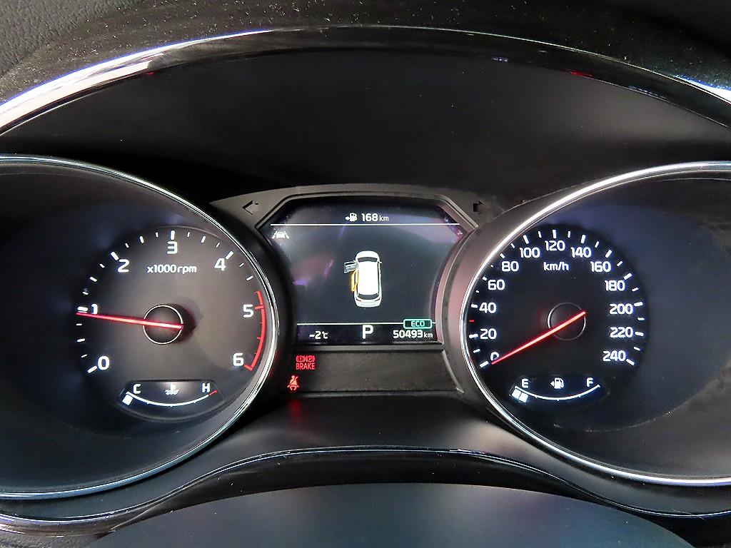 Kia Carnival — photo 09